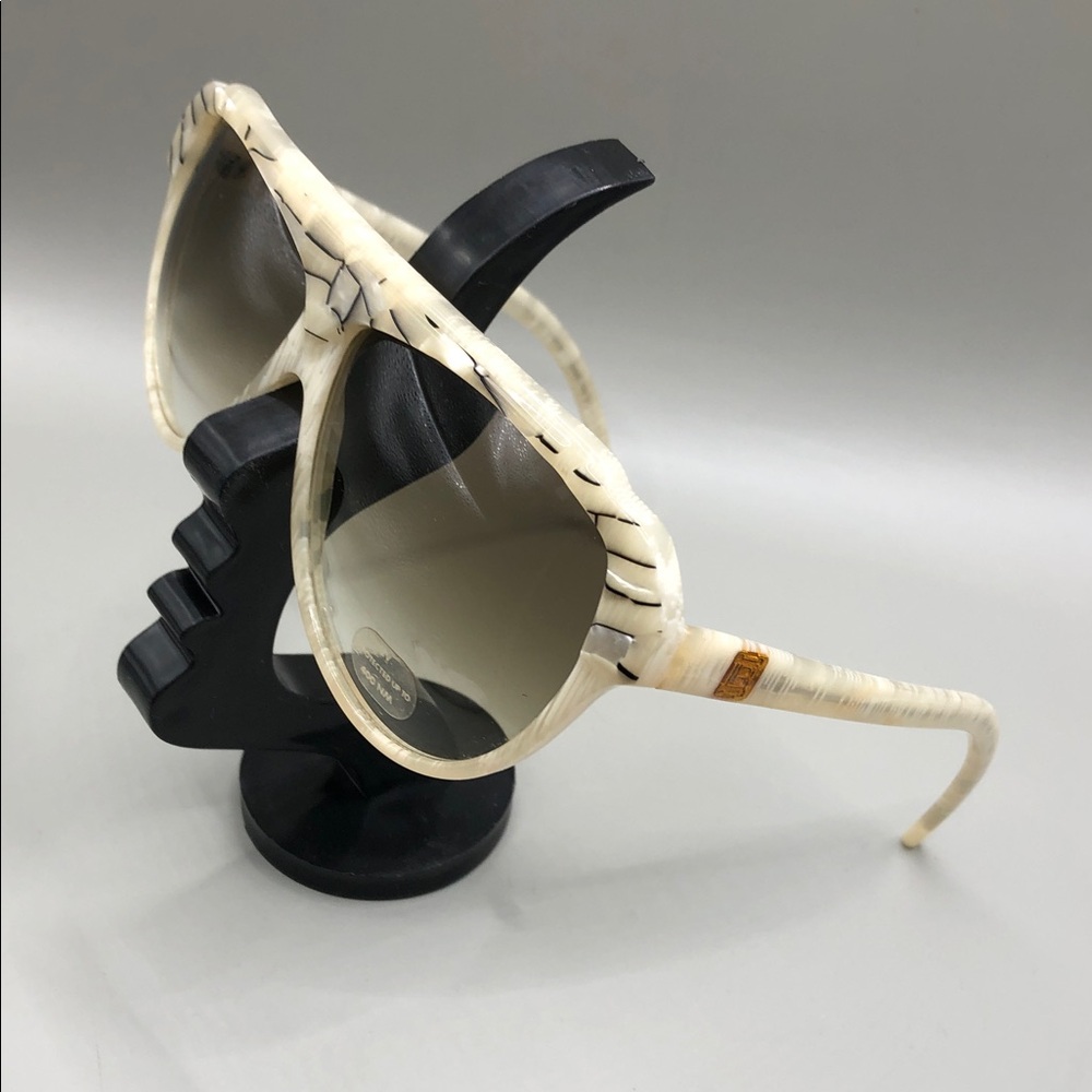 laura biagiotti sunglasses vintage oversized t-55 cream mop inlay Italy designer